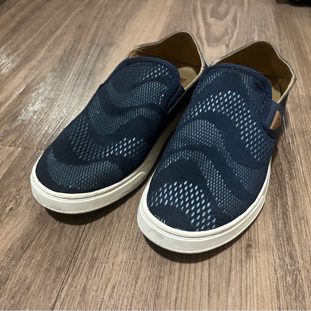 Olukai Navy Drop In Heel Slip On 7.5W